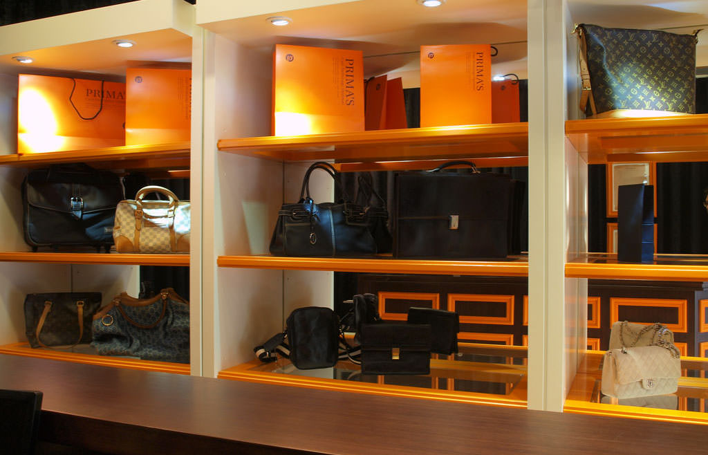 CONTACT 聯繫皮瑪斯2-PRIMA'S皮瑪斯工坊|染整清洗包包／鞋子／皮衣／沙發／皮具。清潔保養手作工藝，恆心護理珍惜風華-PRIMA'S　皮瑪斯工坊。